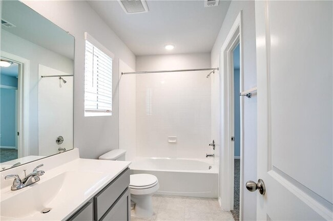 Building Photo - 509 Pulitzer Dr