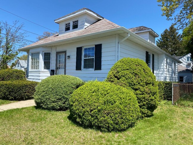 Primary Photo - 2373 Elinore Ave