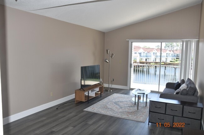 Building Photo - 2504 Woodgate Blvd
