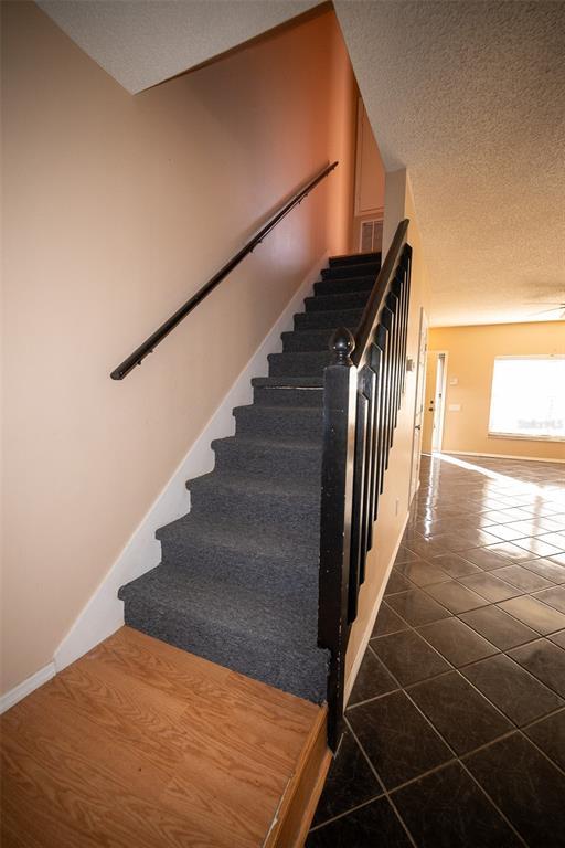 Building Photo - 1250 Redondo Way