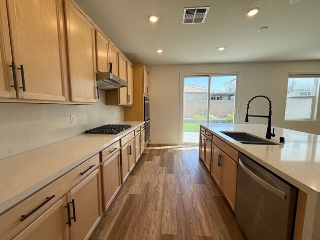 Building Photo - Spacious Southwest Las Vegas Gem | 5 Beds, Loft & 3,000+ Sq Ft Living