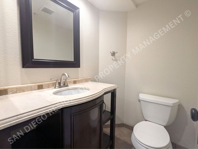 Building Photo - 15921 Avenida Villaha