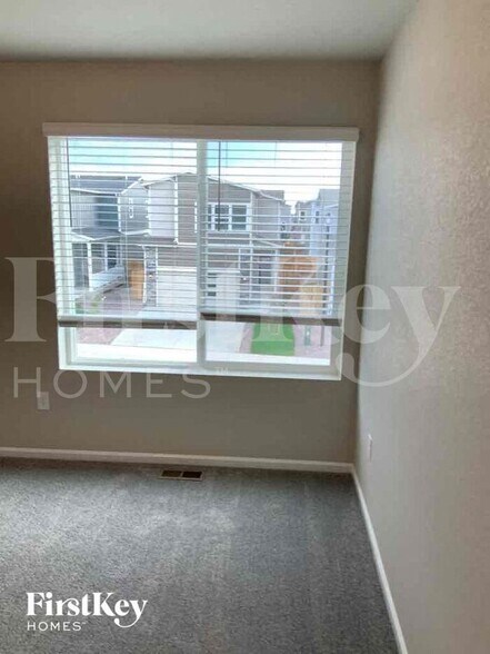 Building Photo - 11156 Murrelet Dr