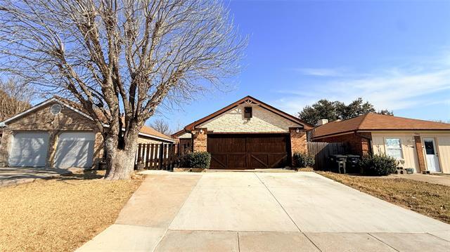 Building Photo - 6841 Ashbury Dr