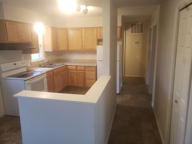 Building Photo - 7939 E Cree Lake Dr S