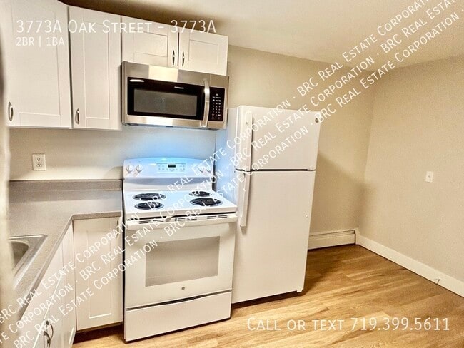 Building Photo - 3773A Oak Street-3773A