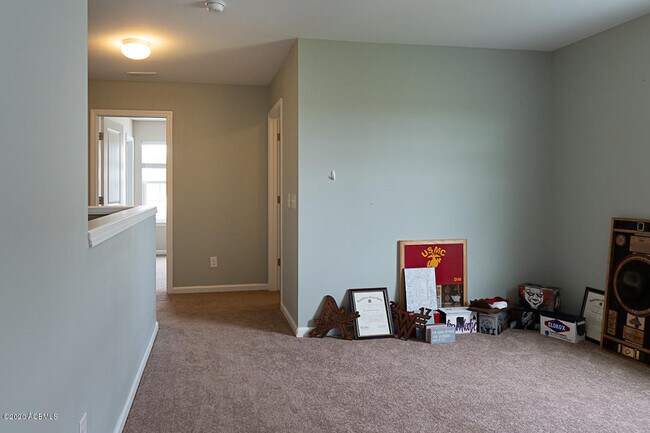 Building Photo - 81 Saluda Way
