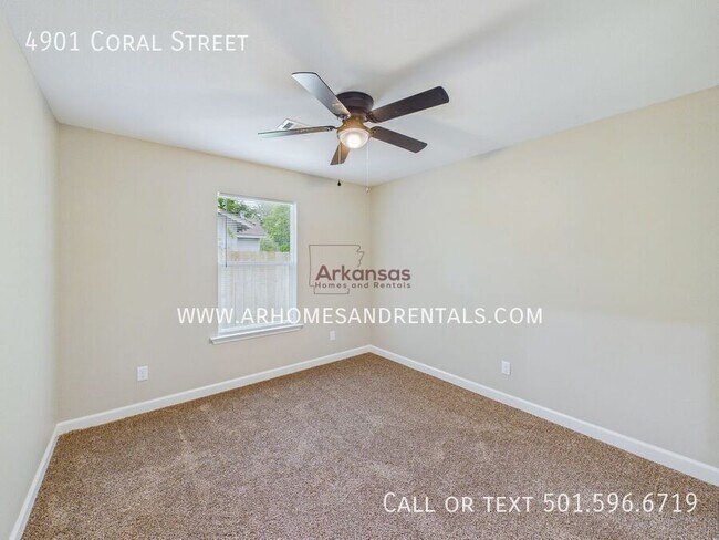 Building Photo - 4901 Coral St