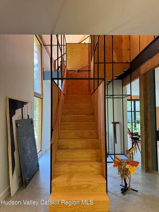 Building Photo - 155 Cedar Dr