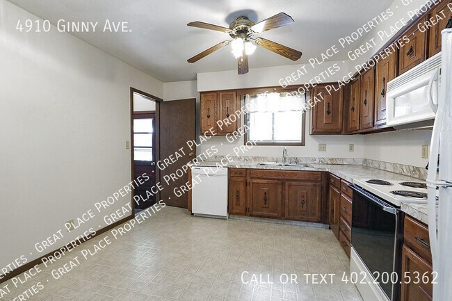 Building Photo - 4910 Ginny Ave