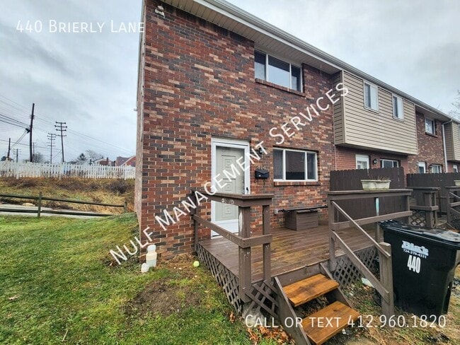 Building Photo - 440 Brierly Ln