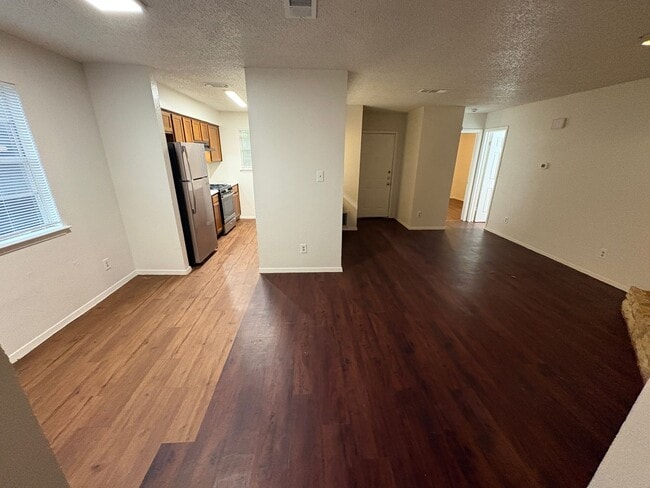 Building Photo - 806 Sirocco Dr