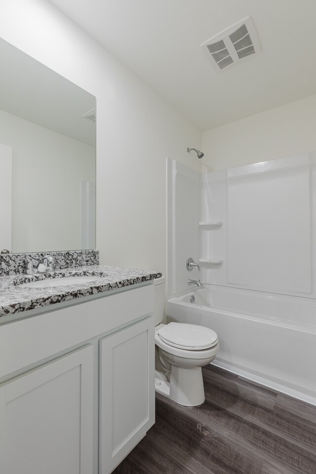 Building Photo - 141 Red Hawk Dr