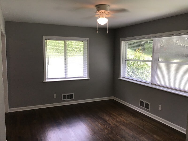 Building Photo - 1907 Lyle Ave