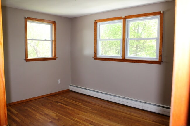 Building Photo - 153 Brookside Rd