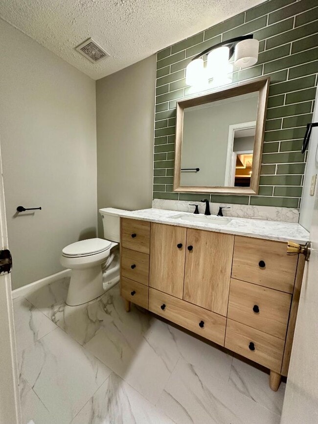 Building Photo - 10235 W 86th Ter