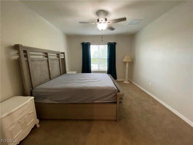 Building Photo - 2507 NW 20th Terrace