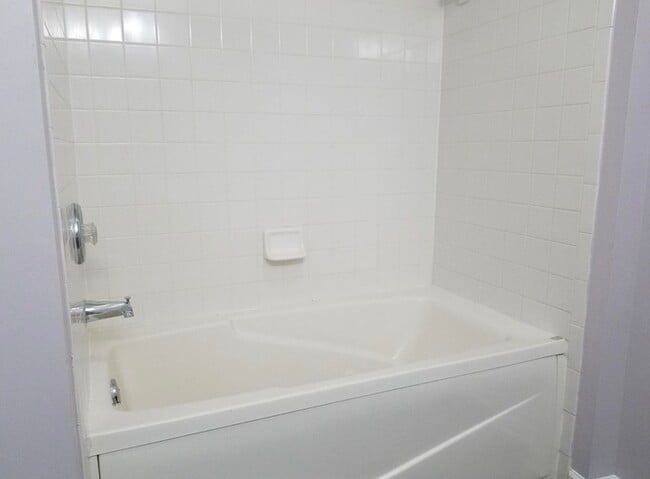 Building Photo - 2 bedroom condo