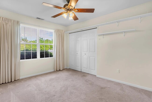 Building Photo - 1742 Dogwood Dr