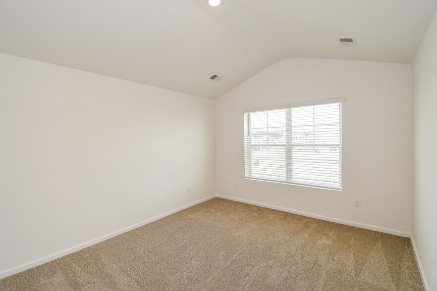Building Photo - 47 Striker Rd