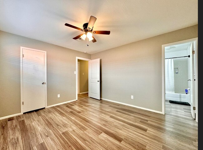 Building Photo - PRE- LEASING for 4 bed 2 bath near Lubbock...