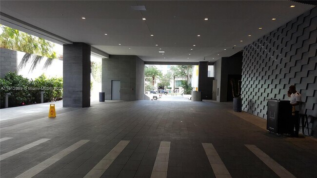Building Photo - 1080 Brickell Ave
