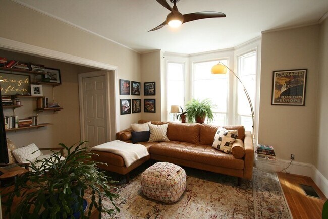 Building Photo - 40 Brastow Ave