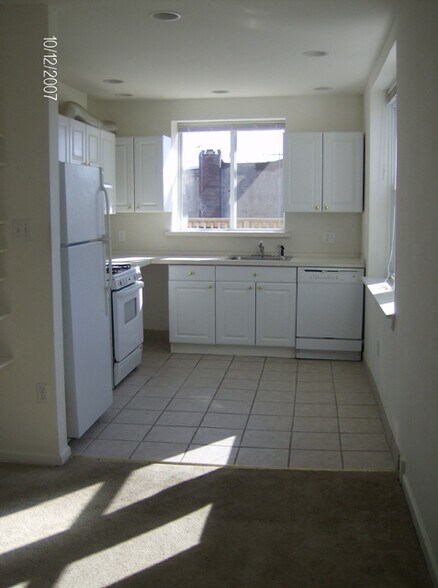 kitchen - 1248 Federal St