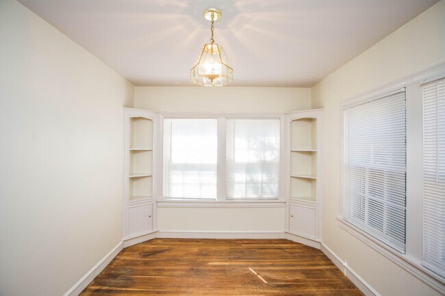 Building Photo - 2507 26th St