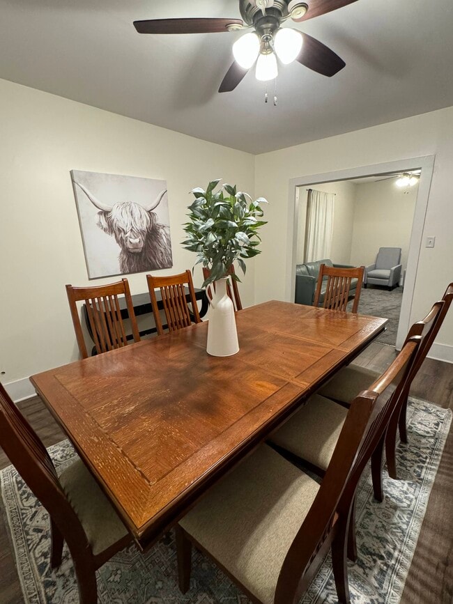 Primary Photo - 3920 E Church St