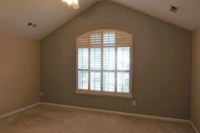 Building Photo - 30 Cedar Rock Dr