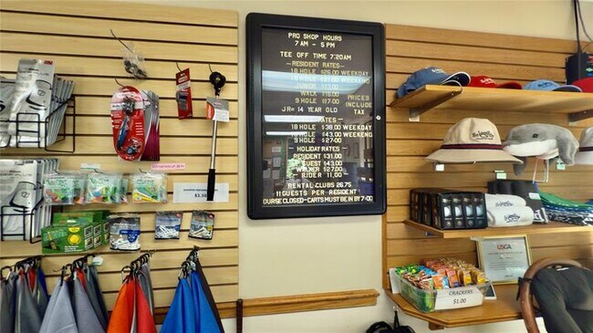 Building Photo - 9340 Lagoon Pl