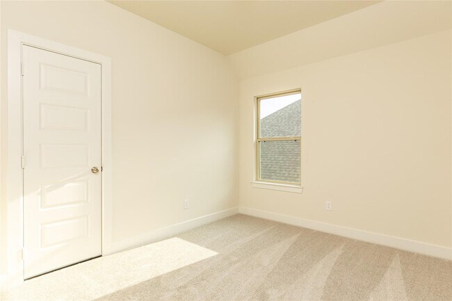 Building Photo - 30031 Aralia Dr