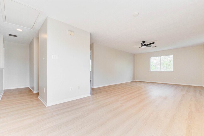 Building Photo - 5318 Cilantro Ln