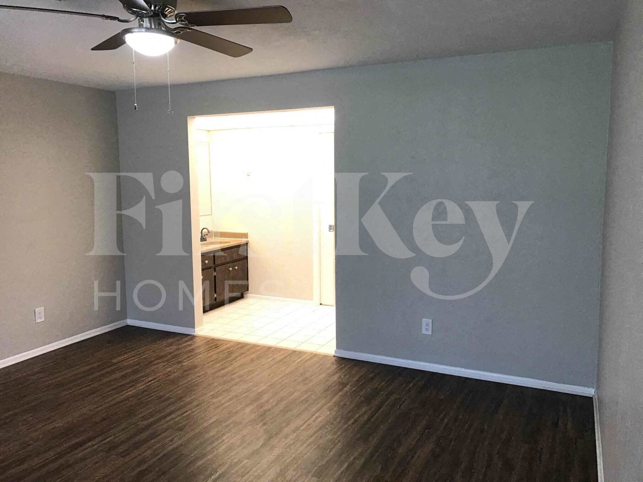 Building Photo - 3922 SE 2nd Ave