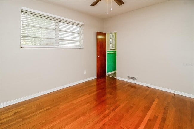 Building Photo - 408 N Blue Lake Terrace
