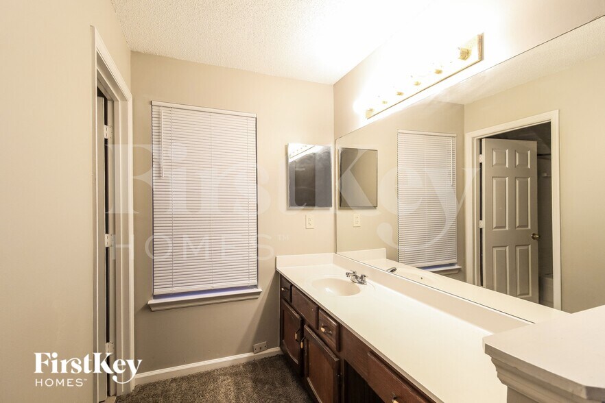 Building Photo - 5456 Fox Haven Trail