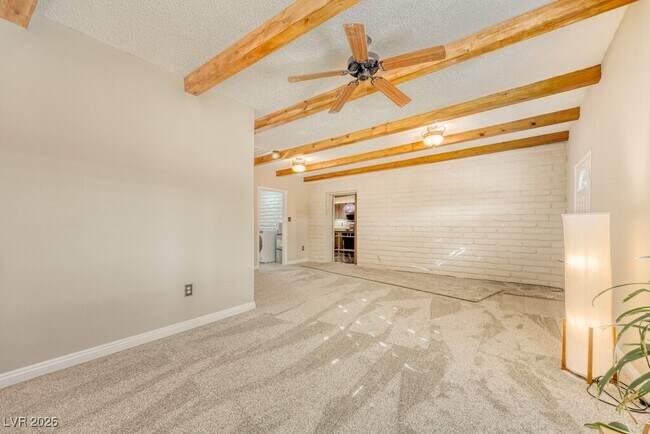 Building Photo - 1224 Sur Este Ave