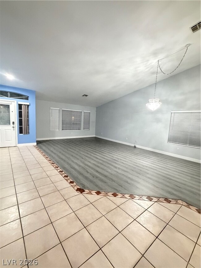 Building Photo - 2763 Chokecherry Ave