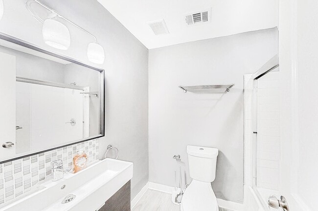 Building Photo - 2565 Lantern Ln