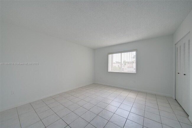 Building Photo - 551 NW 82nd Ave