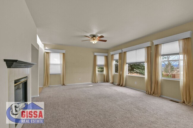 Building Photo - Beautiful home available to move in on 08/05/2026 but not before!