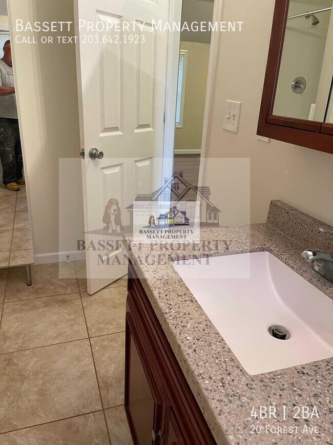 Building Photo - 20 Forest Ave