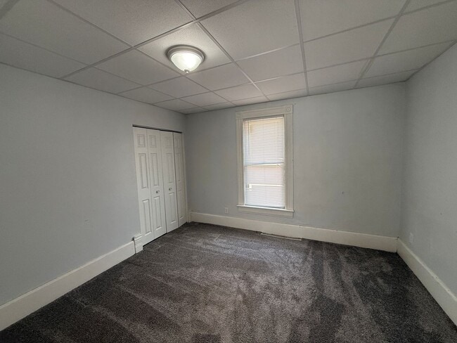 Building Photo - Spacious & Homey 3-Bedroom with Bonus Room