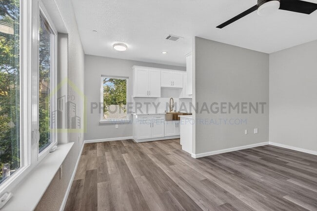 Building Photo - Brand New Built 2 Bedroom duplex in Curtis...