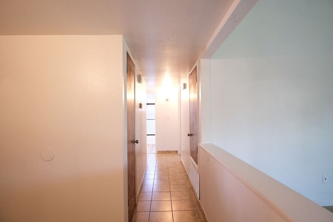 Building Photo - Cozy 3-Bedroom, 2-Bath Home