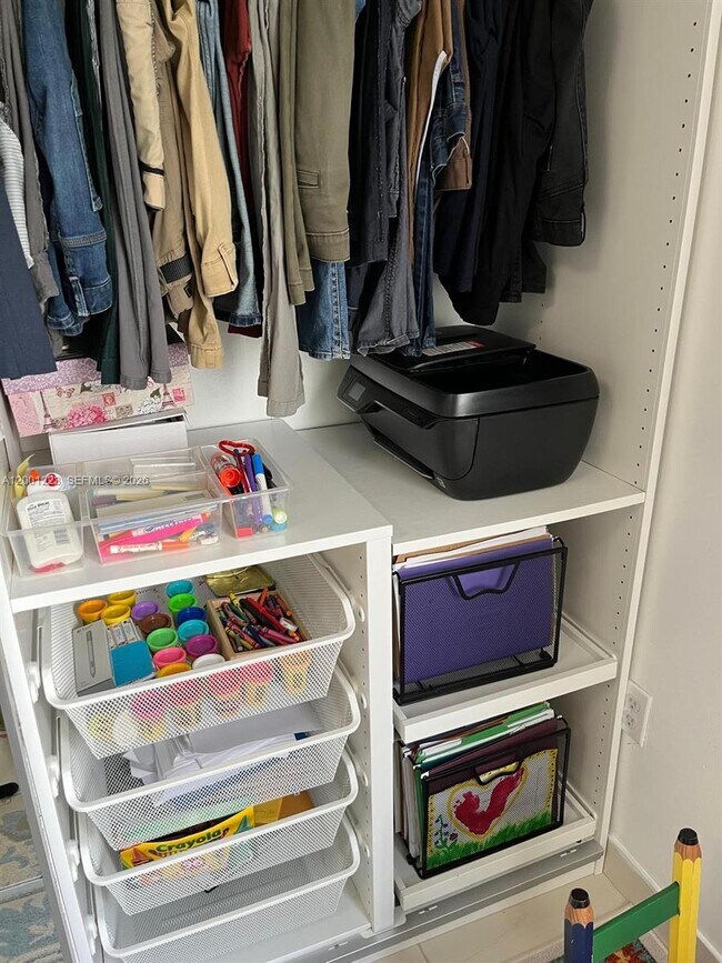 Building Photo - 280 SW 20th Rd