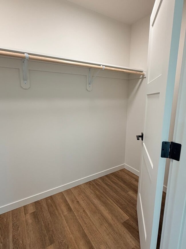 Building Photo - BRAND NEW construction! 3 beds, 2 baths, double garage, deck with VIEWS and more!