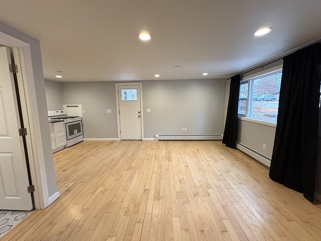 Building Photo - 154 Park Ave