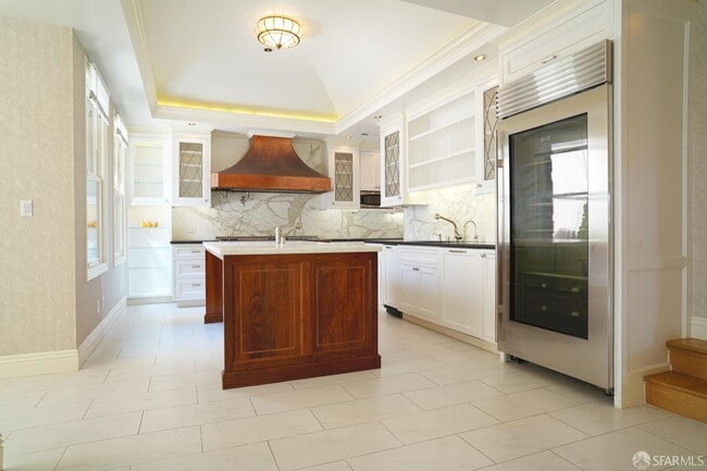 Building Photo - 2505 Divisadero St